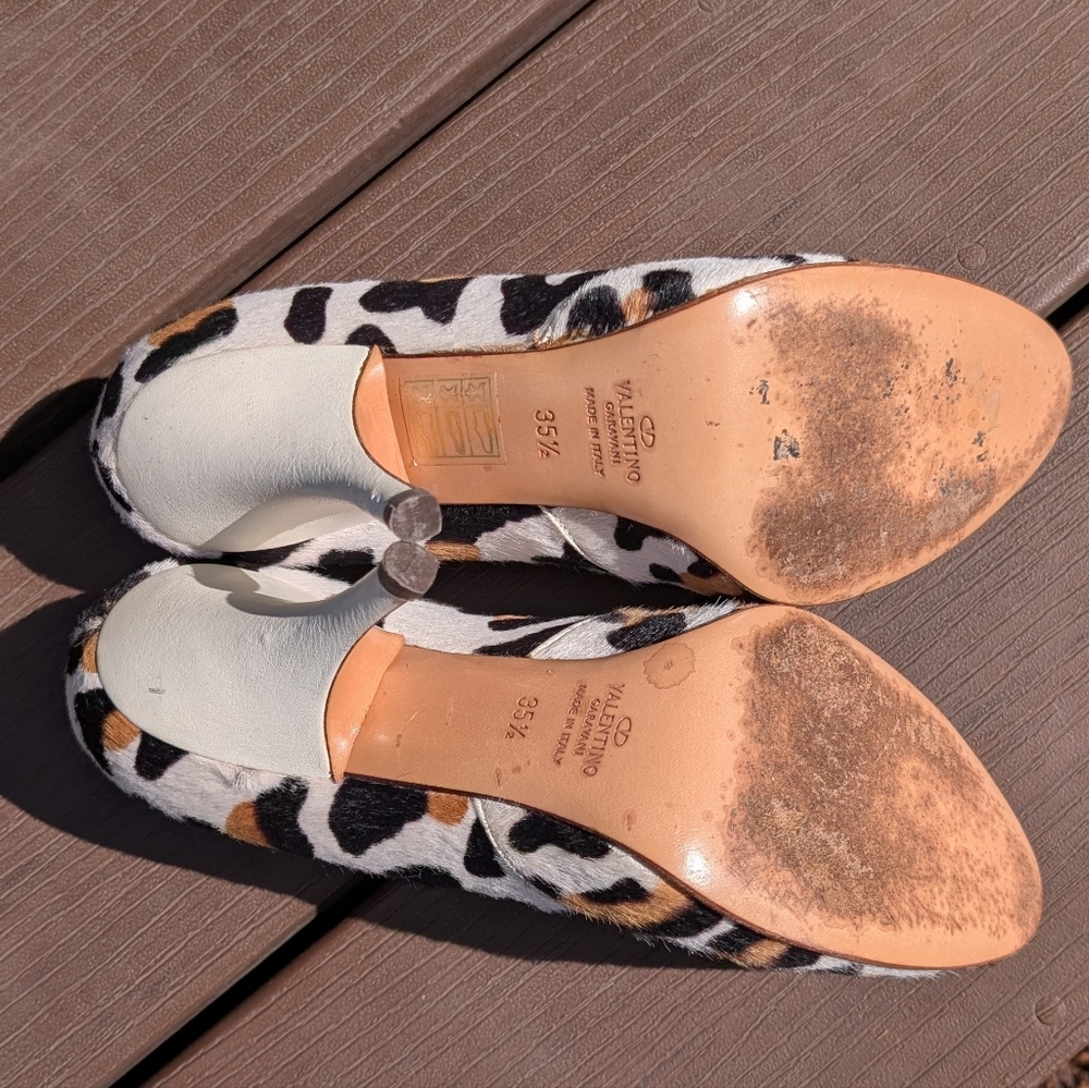 Valentino Garavani Leopard Print Leather Pumps - Brown/Black/White - Picture 10 of 11
